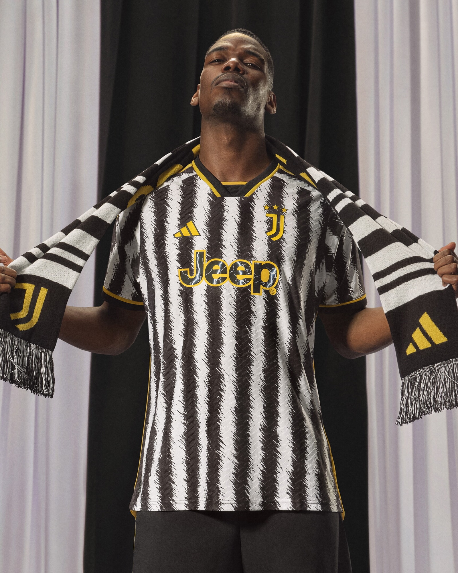 Il nuovo Home Kit Juventus per la stagione 2023/2024