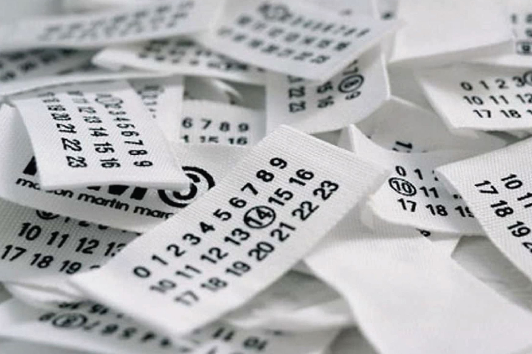 Maison Margiela significato etichetta numeri Label numbers