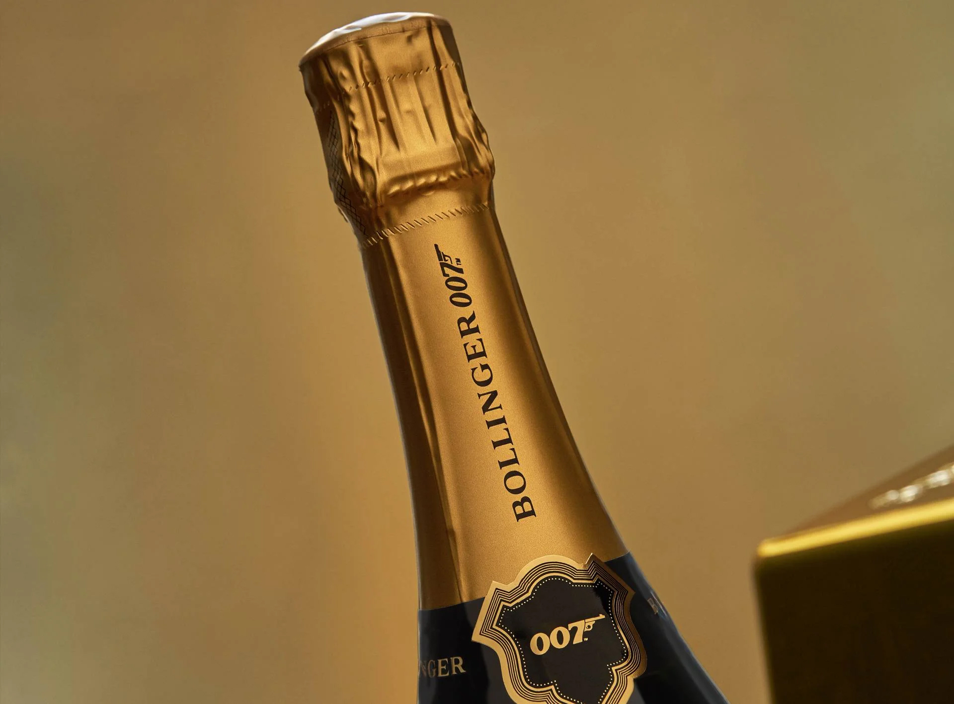 Bollinger champagne Goldfinger 007 James Bond