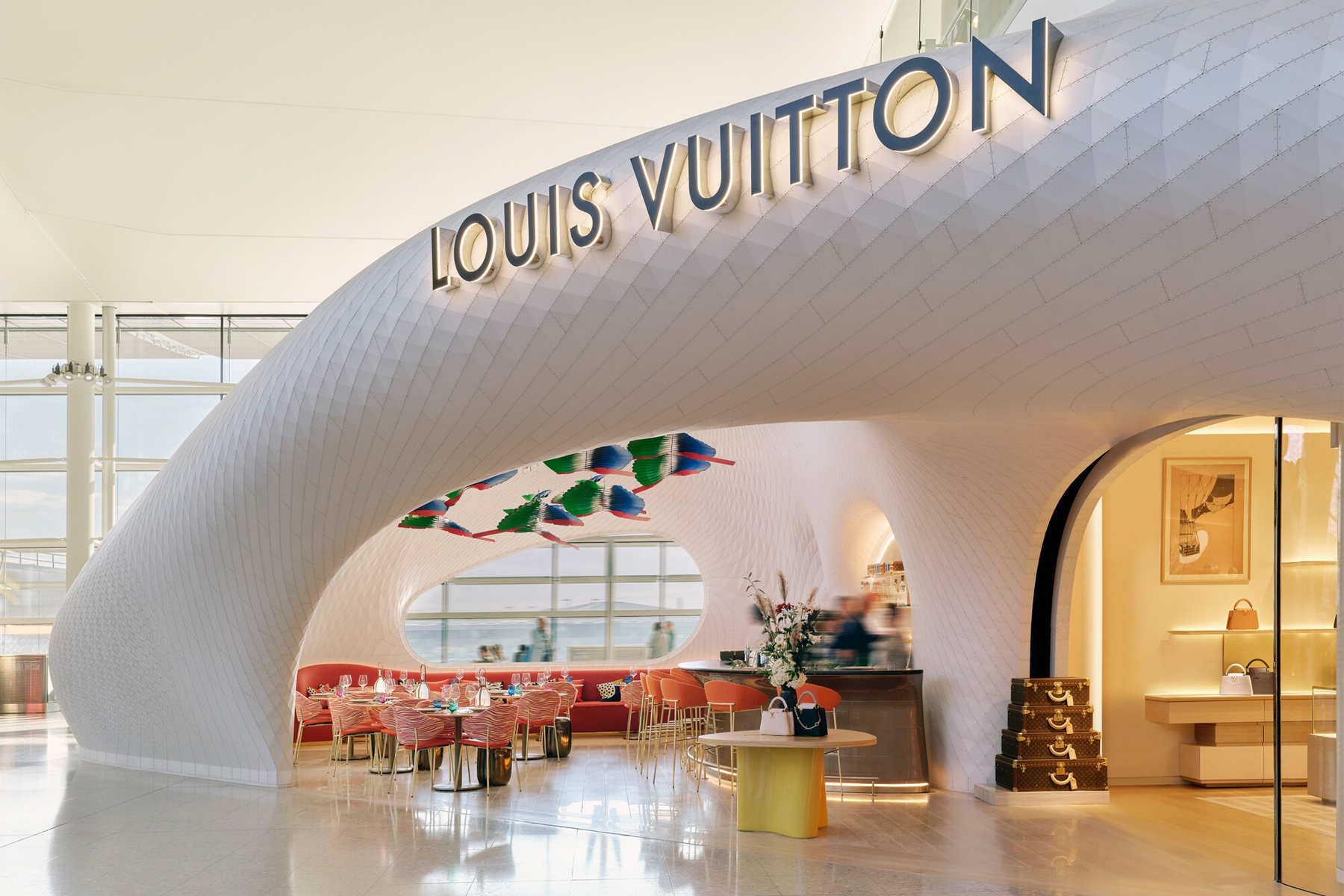 Louis Vuitton Le Café Cyril Lignac londra airport